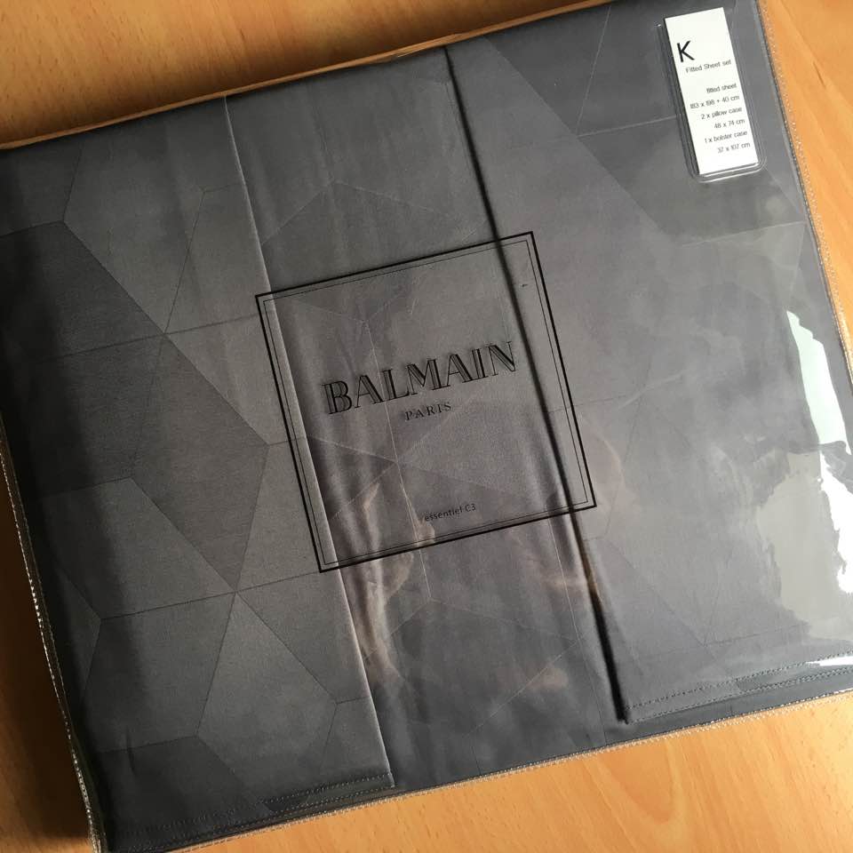 A throwback // Balmain bedsheet sandydandy Dayre