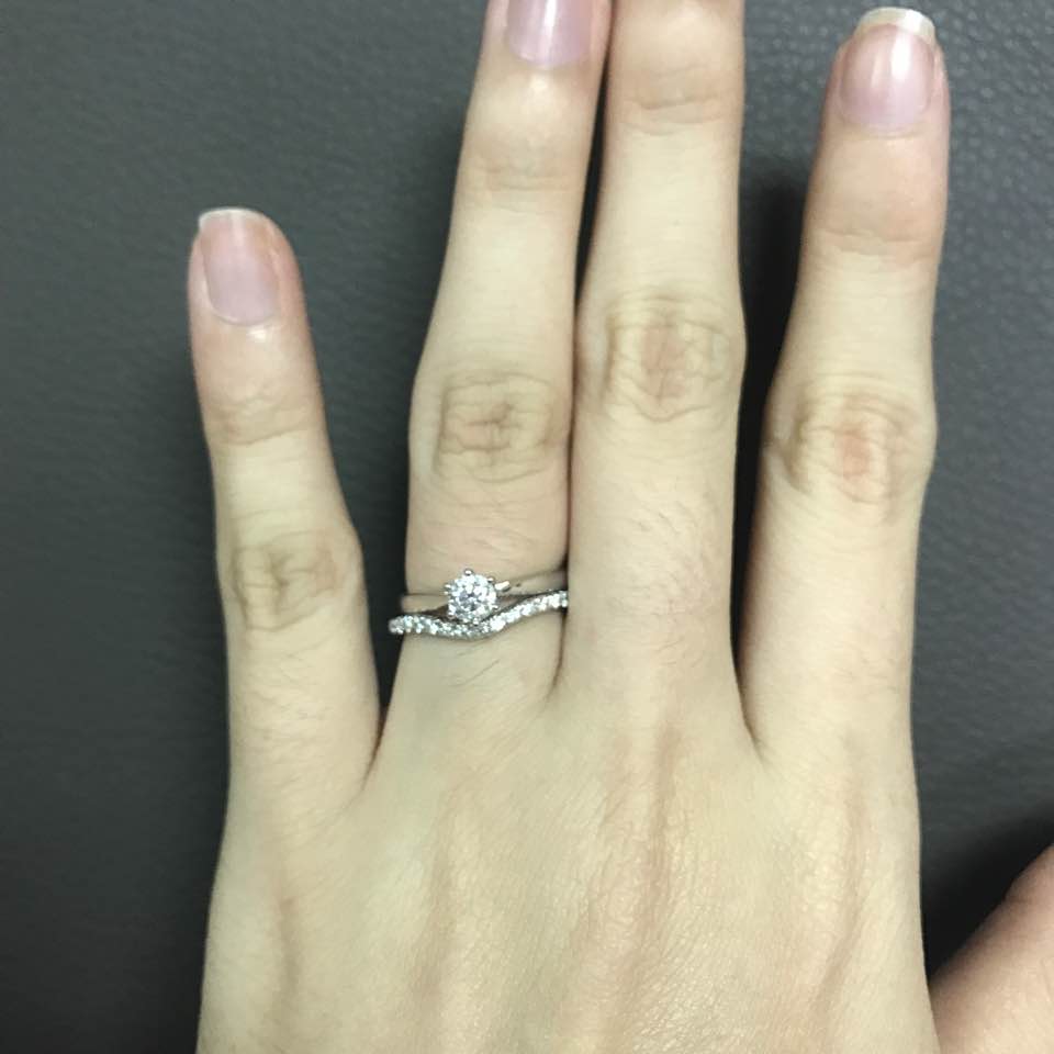 Poh Kim Wedding Band 366 Days Before Ad Jcaelyn Dayre 1 First Band Tried K Immediately Took A Liking To This But I Felt The Is Too Thin On Its Own And Doesn T Look 耐看