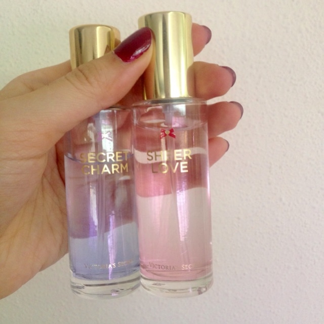 My Two Or More Scents Xsnow Dayre Victoria S Secret Scents That I Bought Simply Because It Was So Charm Smells Like Soap Hahaha And Sheer Love Is Very Sweet Y